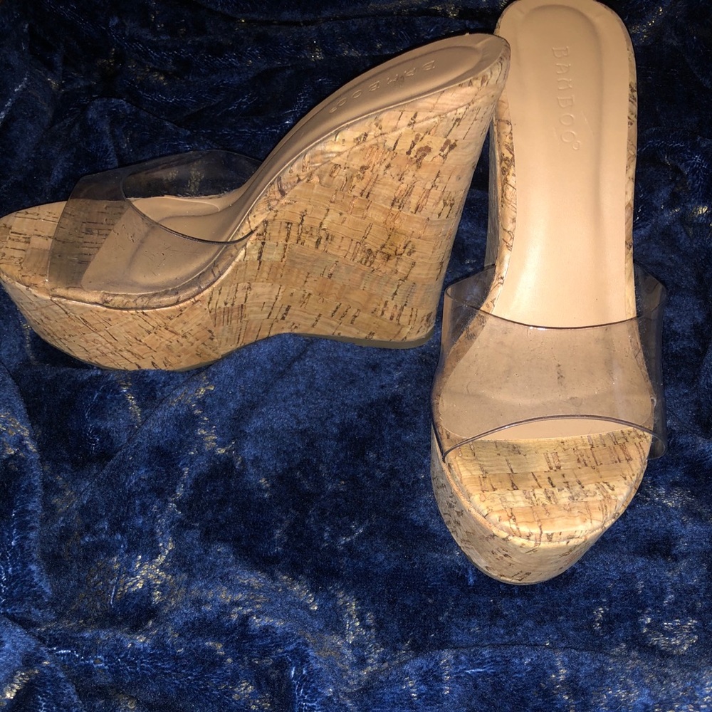 Clear pool cork wedge